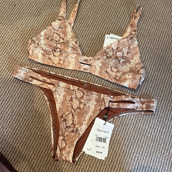 NWT VITAMIN A neutral sand snakeskin bikini size large - Picture 9 of 10